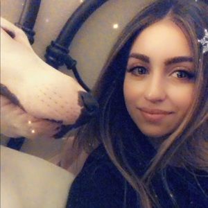 Meet your Posher, Brenda